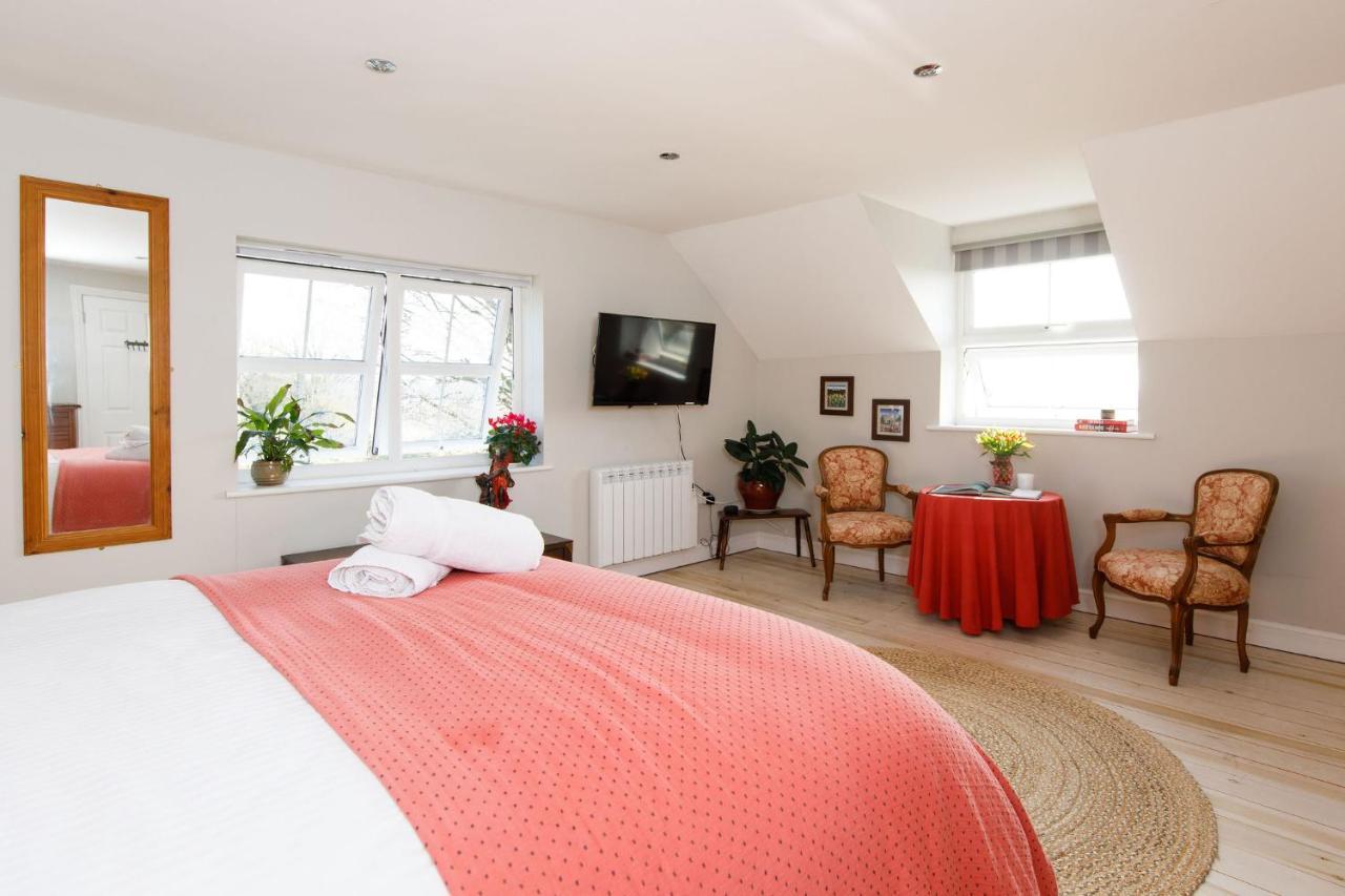 Woodfield Wellbeing Apartment Oving Exterior photo